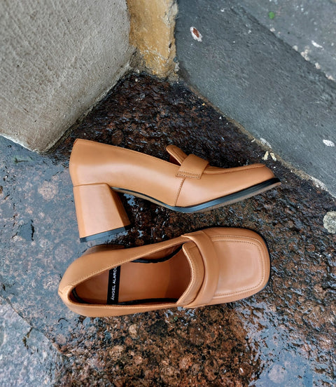 Ángel Alarcón - Hailey Heeled Loafer Camel UnnaS