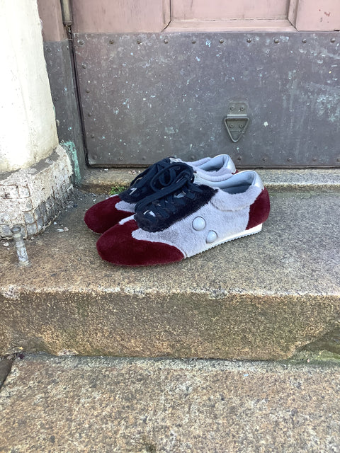 Noa Harmon - Delores Teddy Sneakers Burgundy/Blue