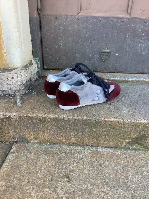 Noa Harmon - Delores Teddy Sneakers Burgundy/Blue