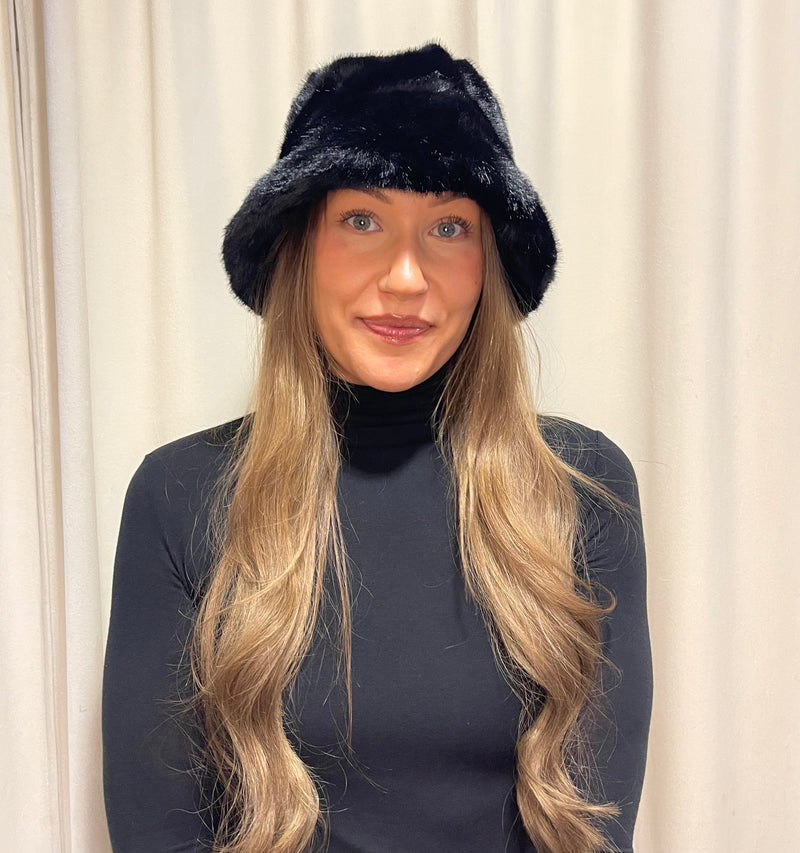 Alex•Max - Simone Fur Bucket Hat Black
