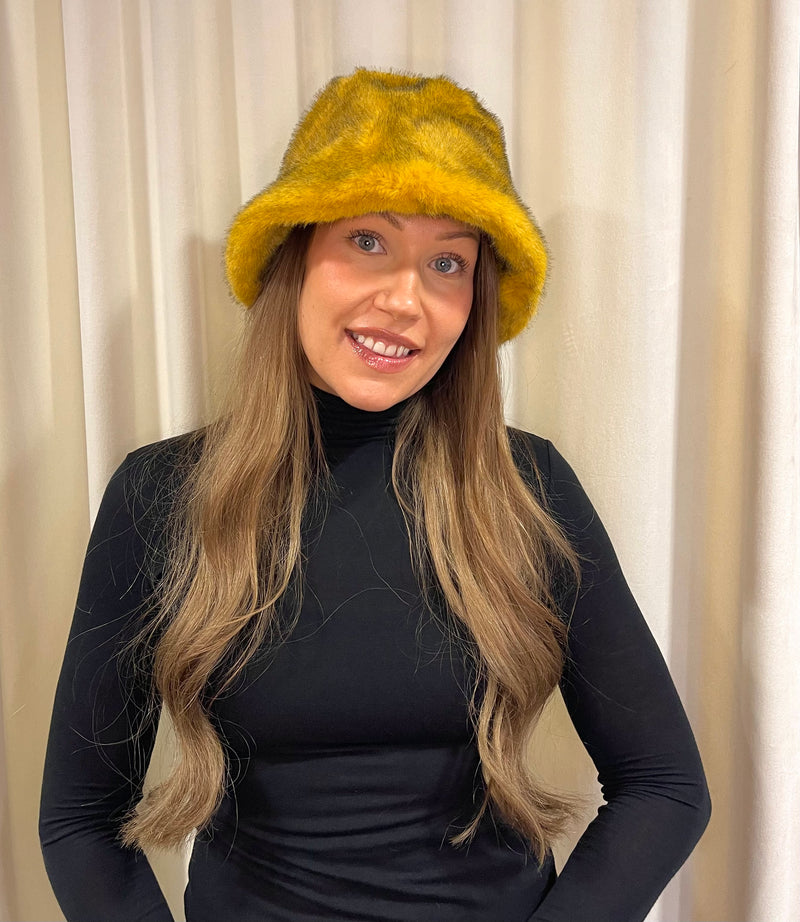 Alex•Max - Simone Fur Bucket Hat Yellow