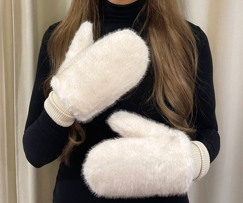 Alex•Max - Moira Fur Mittens White