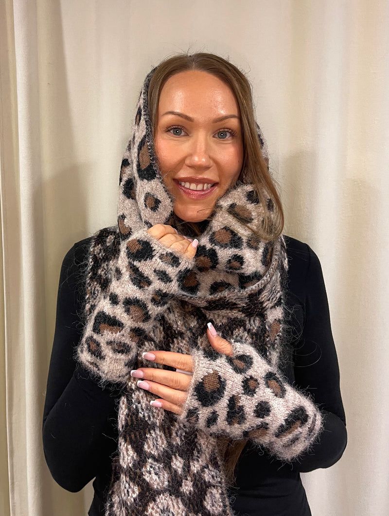 Alex•Max - Zahra Fluffy Scarf Leopard