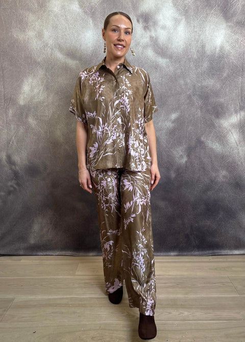 LaSalle - Evi Wide Silk Trousers Khaki/Lilac UnnaS