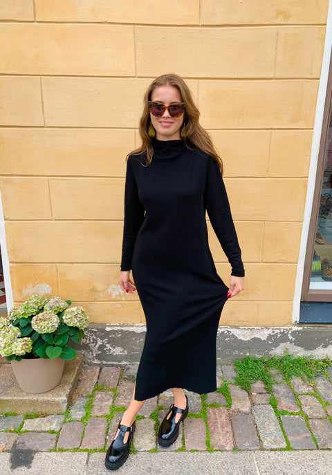By Basics - Merino Wool Dress Black - UNNA S