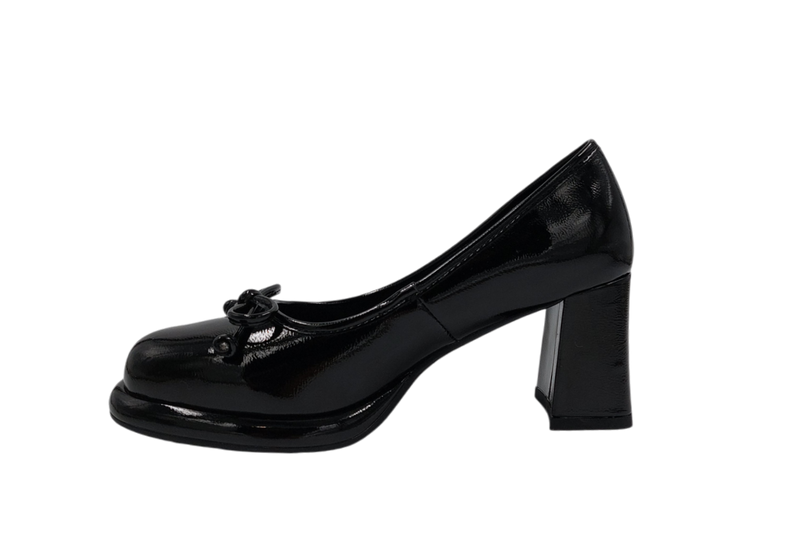 Noa Harmon - Mercedes Pump Black