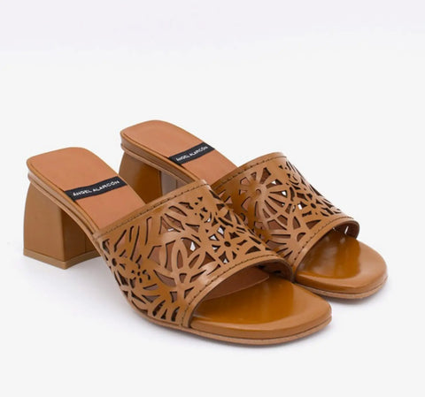 Ángel Alarcon - Solana Sandal Camel - UNNA S