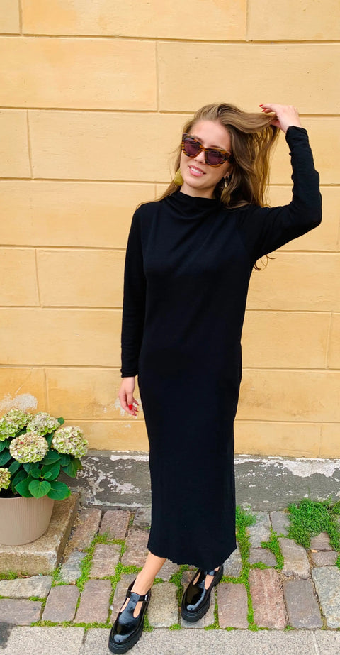 By Basics - Merino Wool Dress Black - UNNA S