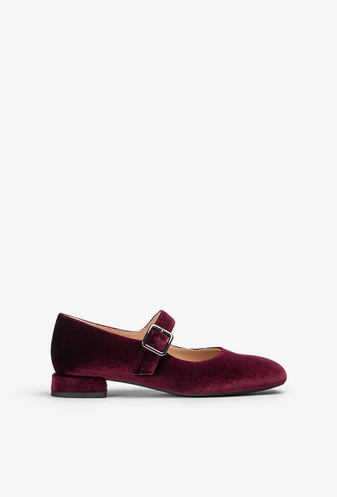 Unisa - Low Heel Mary Jane Burdeos