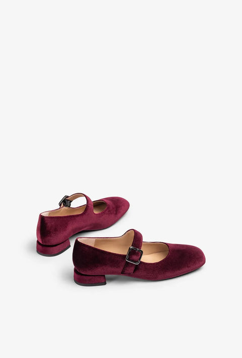 Unisa - Low Heel Mary Jane Burdeos