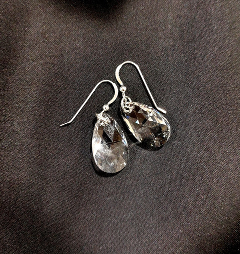 Linda Toye Jewellery - Diana Swarovski Crystal Earring Clear - UNNA S